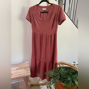 Universal Threads size M Midi Dress in a Light Linen Fabric